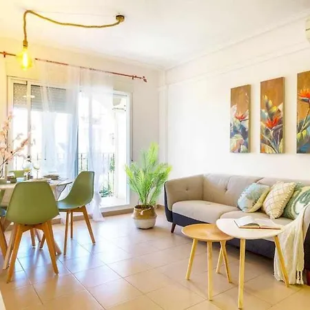 Pink Paraiso Apartment *