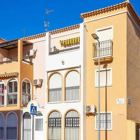 Pink Paraiso Apartment