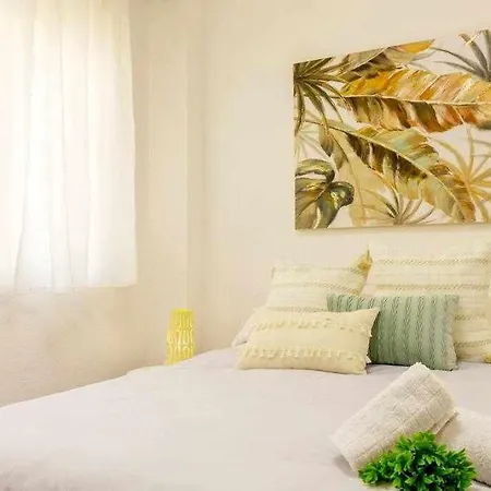 Pink Paraiso Apartment *